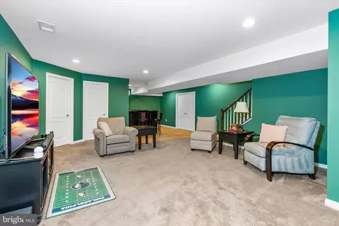 Living - 635 Red Maple Rd, Middletown, DE 19709 photo 5 of 7