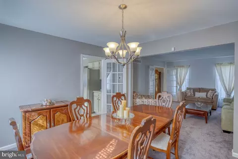 Dining - 38 Yosemite Dr, Bear, DE 19701 photo 3 of 4