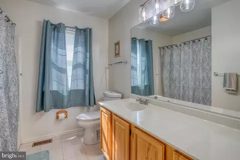 Bath - 38 Yosemite Dr, Bear, DE 19701 photo 5 of 5