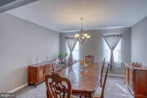 Dining - 38 Yosemite Dr, Bear, DE 19701 photo 2 of 4