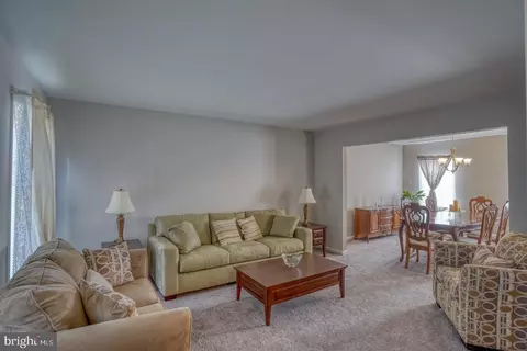 Living - 38 Yosemite Dr, Bear, DE 19701 photo 1 of 10