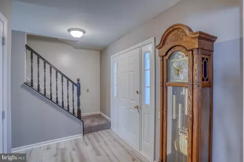 Entry Way - 38 Yosemite Dr, Bear, DE 19701 photo 2 of 2