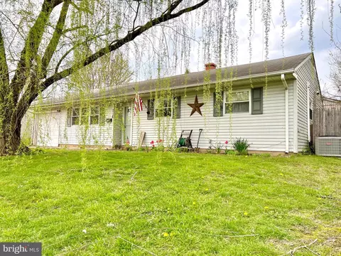 716 Donald Dr, Newark, DE 19713