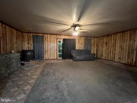 716 Donald Dr, Newark, DE 19713 photo 2