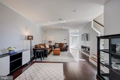 Living - 972 Lansdowne Rd, Middletown, DE 19709 photo 4 of 5