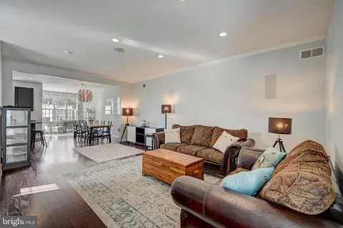 Living - 972 Lansdowne Rd, Middletown, DE 19709 photo 1 of 5
