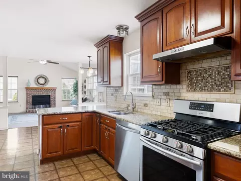 Kitchen - 6 Split Rail Ln, Newark, DE 19702 photo 1 of 3
