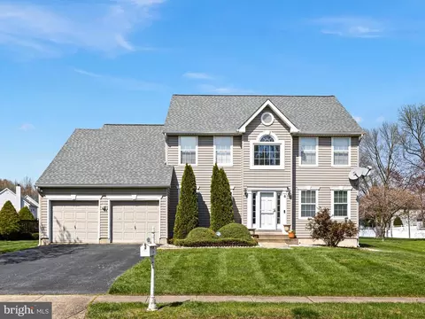 6 Split Rail Ln, Newark, DE 19702