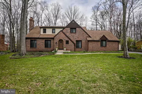 211 Hitching Post Dr, Wilmington, DE 19803