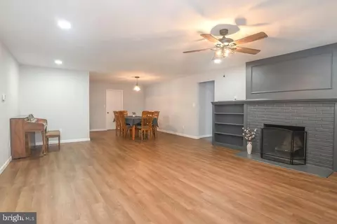 Living - 810 Seymour Rd, Bear, DE 19701 photo 2 of 5