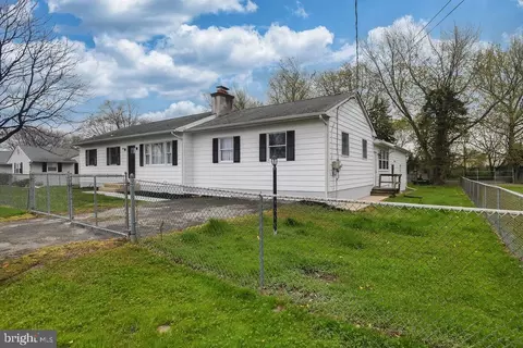 Exterior - 810 Seymour Rd, Bear, DE 19701 photo 3 of 7