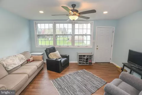 Living - 810 Seymour Rd, Bear, DE 19701 photo 5 of 5