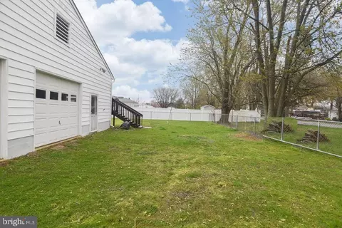 Exterior - 810 Seymour Rd, Bear, DE 19701 photo 7 of 7