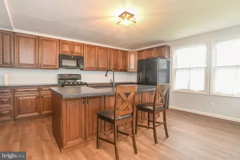 Kitchen - 810 Seymour Rd, Bear, DE 19701 photo 2 of 5