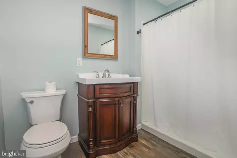 Bath - 810 Seymour Rd, Bear, DE 19701 photo 3 of 5