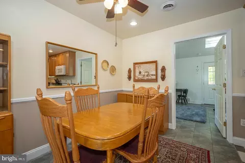 Dining - 6 Upland Ct, Newark, DE 19713 photo 4 of 5