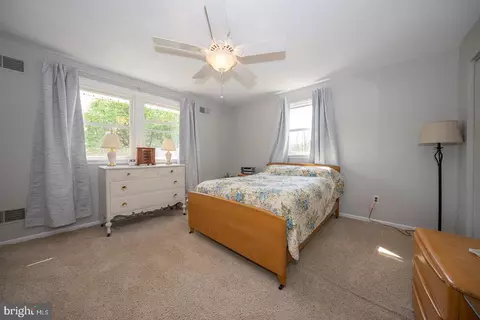 Bedroom - 6 Upland Ct, Newark, DE 19713 photo 6 of 8