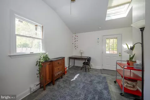 Entry Way - 6 Upland Ct, Newark, DE 19713 photo 12 of 12