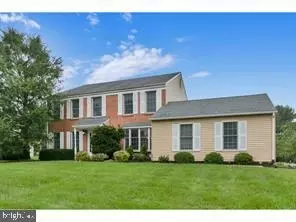 25 Harris Cir, Newark, DE 19711