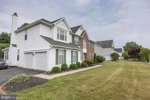 147 Cornwell Dr, Bear, DE 19701 photo 2