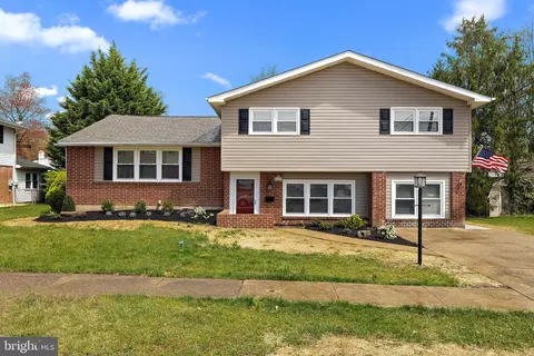 2139 Westminster Dr, Wilmington, DE 19810