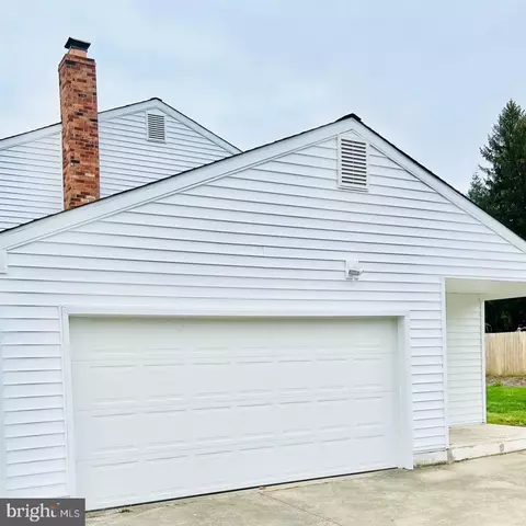 Exterior - 1 Timberline Dr, Newark, DE 19711 photo 2 of 3