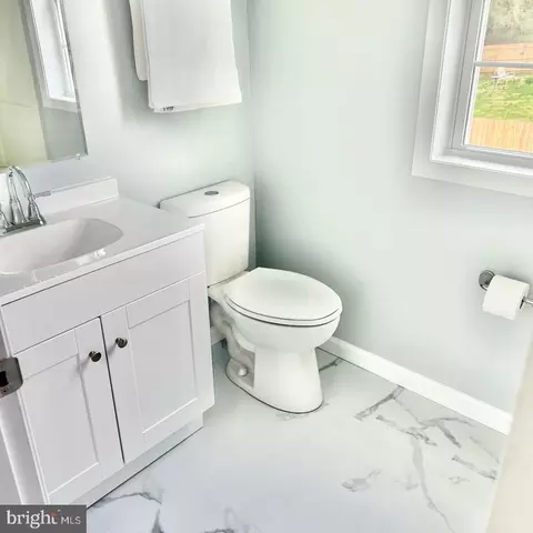 Bath - 1 Timberline Dr, Newark, DE 19711 photo 2 of 3