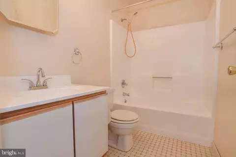 6 N Unison Ct, Newark, DE 19713 photo 10
