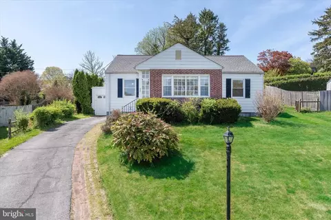 22 Fairfield Rd, Claymont, DE 19703