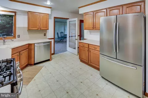 38 General Maxwell Ct, Newark, DE 19702 photo 5