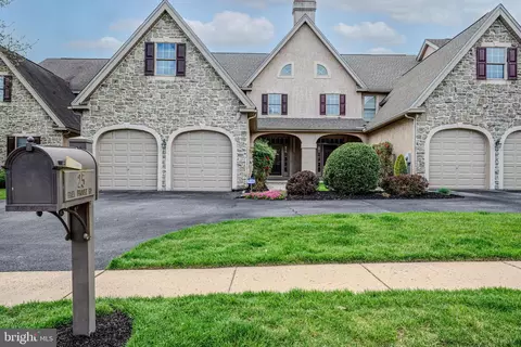 25 Fall Brooke Rd, Newark, DE 19711