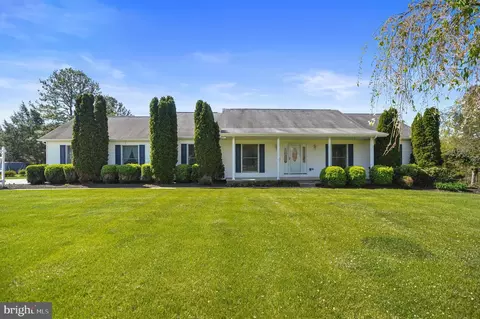 920 Cox Neck Rd, New Castle, DE 19720