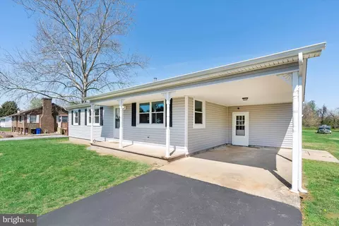 Exterior - 61 Cole Rd, Townsend, DE 19734 photo 3 of 7