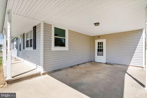 Exterior - 61 Cole Rd, Townsend, DE 19734 photo 4 of 7