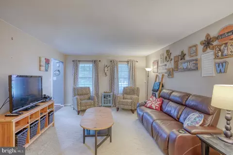 Living - 333 Canvasback Rd, Middletown, DE 19709 photo 2 of 9