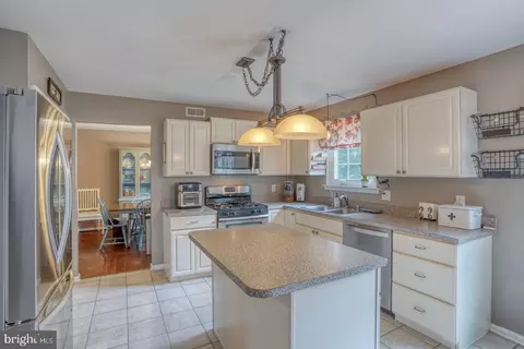 Kitchen - 333 Canvasback Rd, Middletown, DE 19709 photo 2 of 6