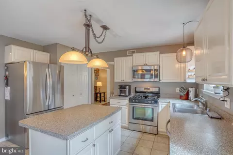 Kitchen - 333 Canvasback Rd, Middletown, DE 19709 photo 4 of 6
