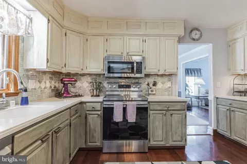 Kitchen - 68 Ringneck Pl, Bear, DE 19701 photo 3 of 4