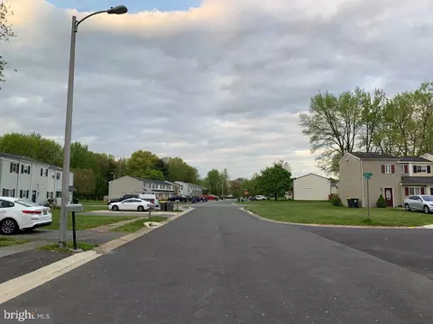 219 W Plover Dr, Newark, DE 19702 photo 5
