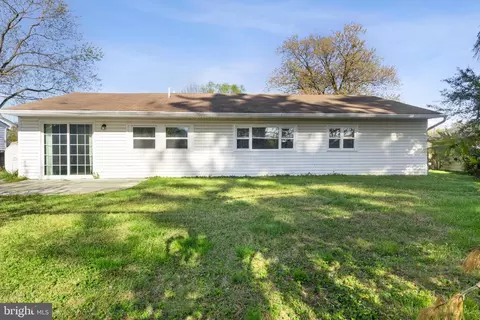 Exterior - 14 Martindale Dr, Newark, DE 19713 photo 5 of 7