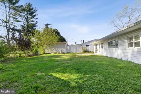 Exterior - 14 Martindale Dr, Newark, DE 19713 photo 3 of 7