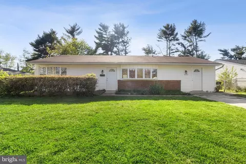 Exterior - 14 Martindale Dr, Newark, DE 19713 photo 6 of 7
