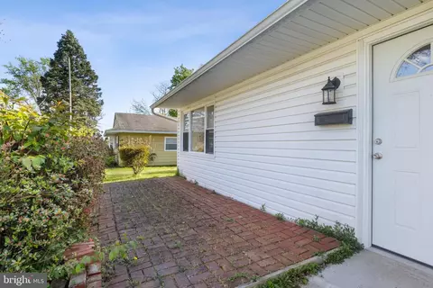 Exterior - 14 Martindale Dr, Newark, DE 19713 photo 7 of 7