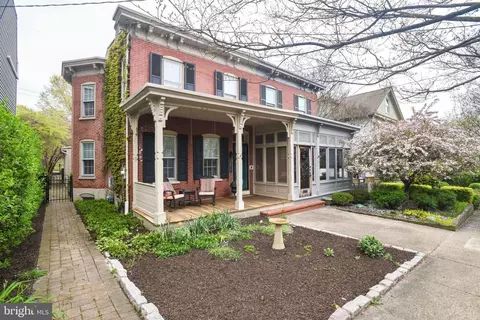 2617 W 18th St, Wilmington, DE 19806
