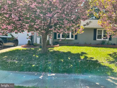 416 Bennington Rd, Wilmington, DE 19804