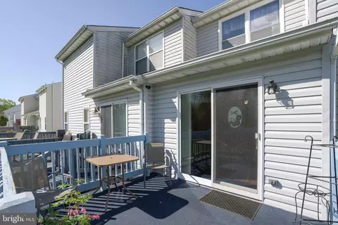 Exterior - 705 Lexington Dr, Bear, DE 19701 photo 5 of 7