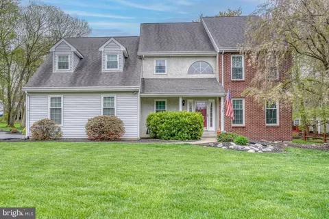 493 W Chestnut Hill Rd, Newark, DE 19713