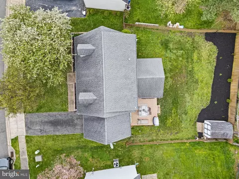 Exterior - 34 Sentry Ln, Newark, DE 19711 photo 5 of 12