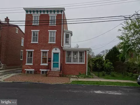 109 2nd St, New Castle, DE 19720
