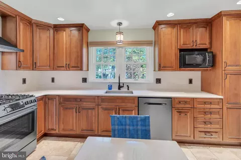 Kitchen - 1407 Carson Rd, Wilmington, DE 19803 photo 6 of 6